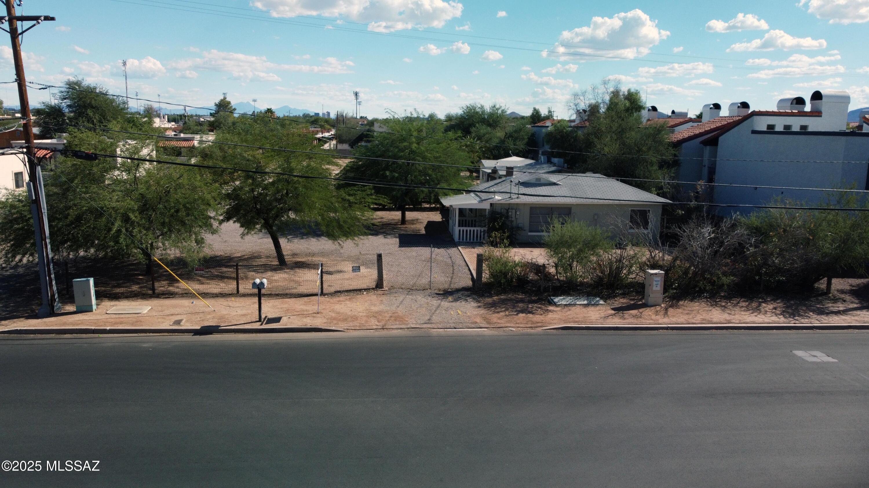 321 West Pastime Road, Unit 2 Tucson, AZ 85705 - Photo 6 of 8 a view of a street