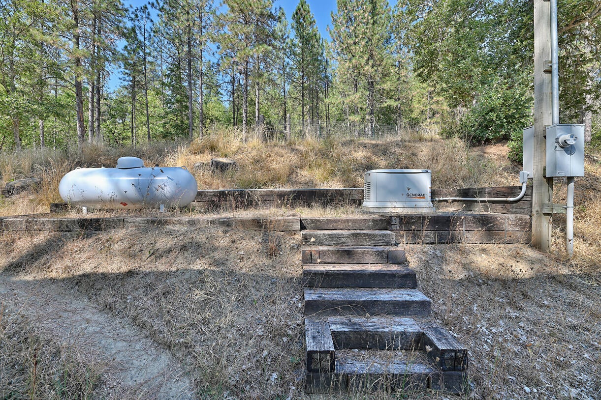 1040 Garner Road Cave Junction, OR 97523 - Photo 29 of 50 Generac* and propane storage