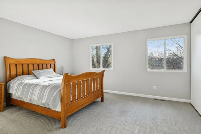 $217,500 | 1479 Goodwin Avenue North, Oakdale, MN 55128