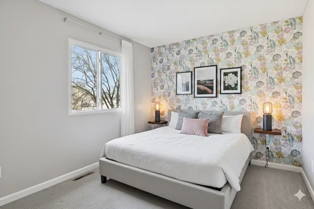 $217,500 | 1479 Goodwin Avenue North, Oakdale, MN 55128