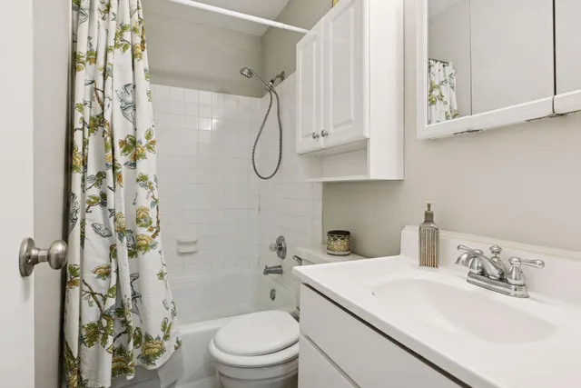 $217,500 | 1479 Goodwin Avenue North, Oakdale, MN 55128