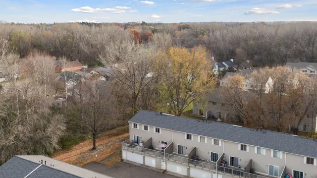 $217,500 | 1479 Goodwin Avenue North, Oakdale, MN 55128