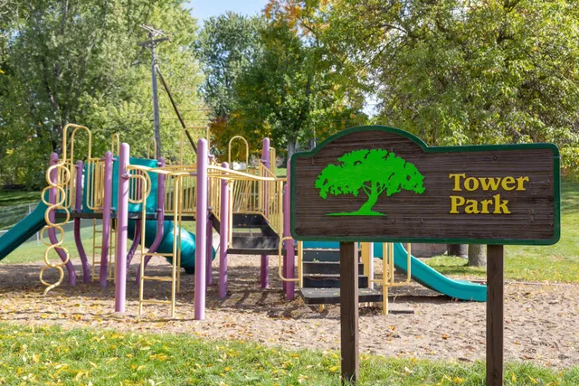 $217,500 | 1479 Goodwin Avenue North, Oakdale, MN 55128