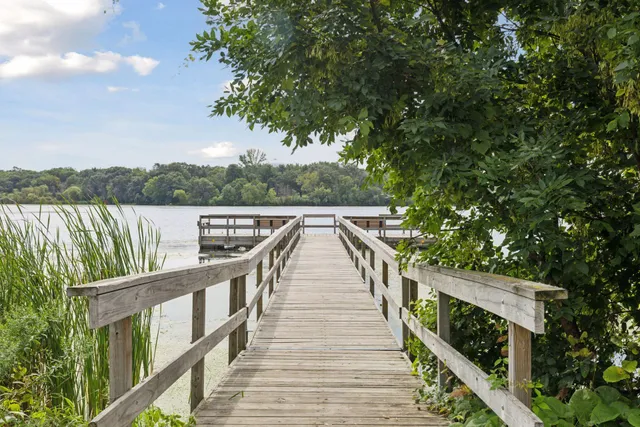 $217,500 | 1479 Goodwin Avenue North, Oakdale, MN 55128