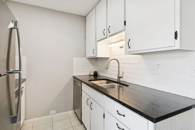 $217,500 | 1479 Goodwin Avenue North, Oakdale, MN 55128