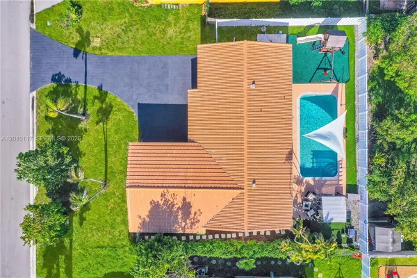 $568,000 | 7511 Northwest 41st Street, Coral Springs, FL 33065
