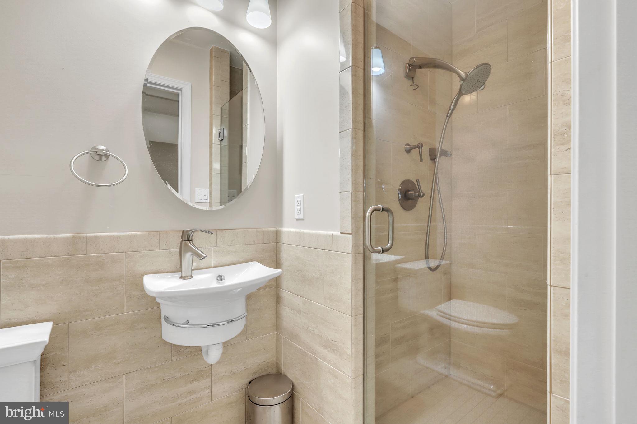 11846 Simpson Road Clarksville, MD 21029 - Photo 24 of 72 Ensuite bath