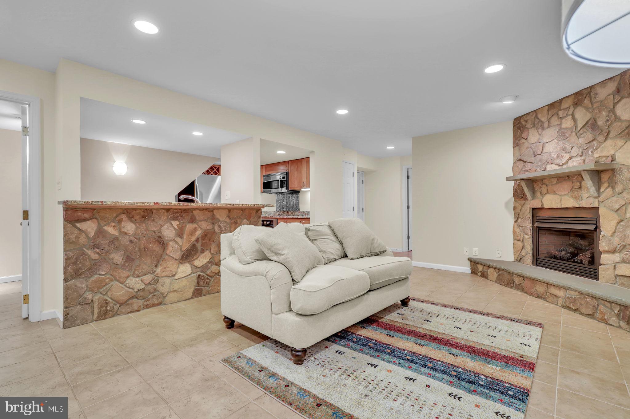 11846 Simpson Road Clarksville, MD 21029 - Photo 25 of 72 in law suite