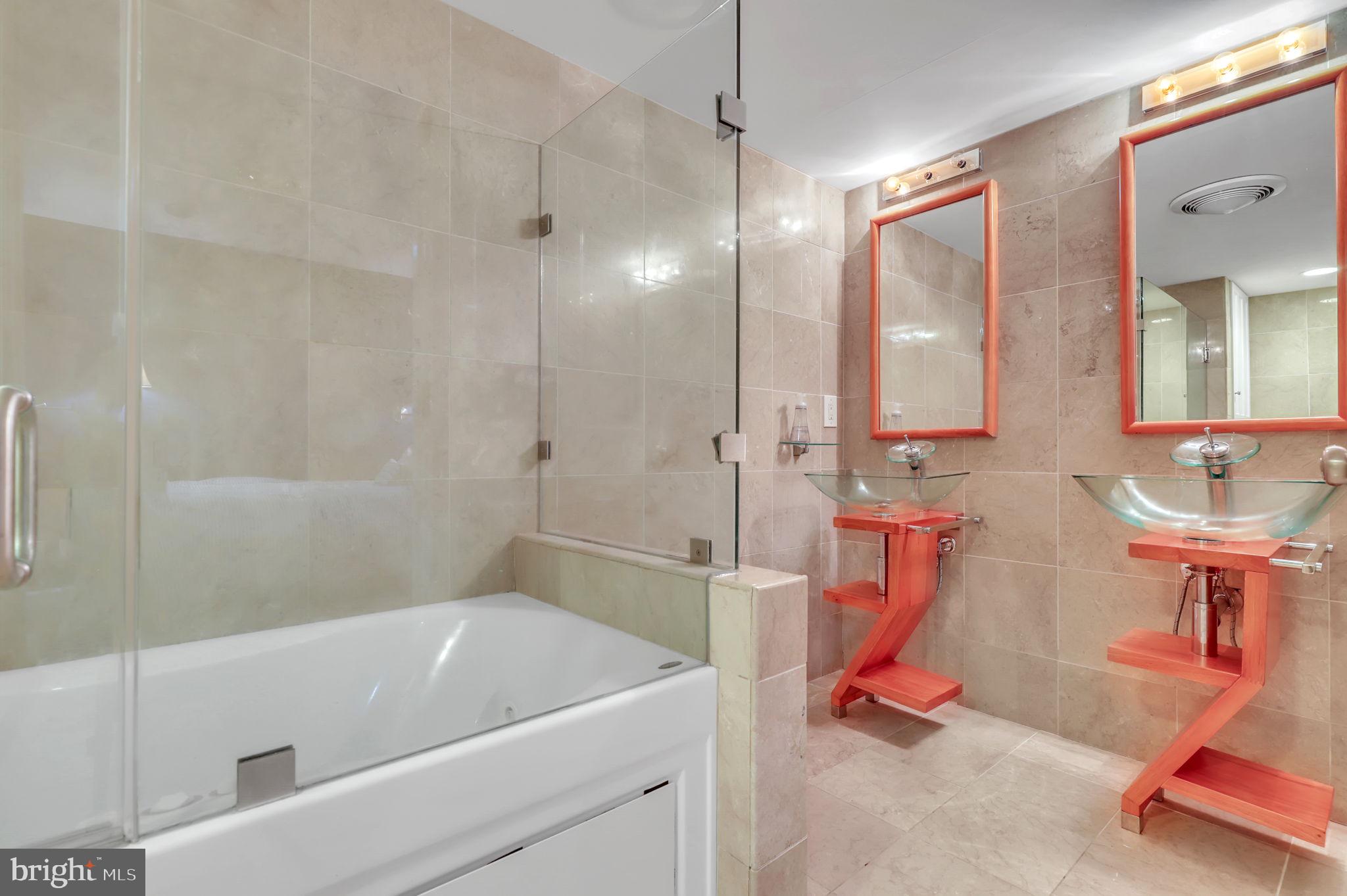 11846 Simpson Road Clarksville, MD 21029 - Photo 30 of 72 In law suite lux bath