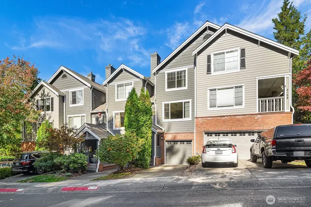 $560,000 | 4156 248th Court Southeast, Unit 67, Sammamish, WA 98029