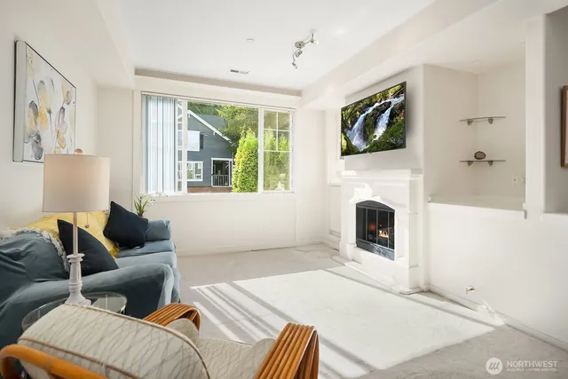 $560,000 | 4156 248th Court Southeast, Unit 67, Sammamish, WA 98029