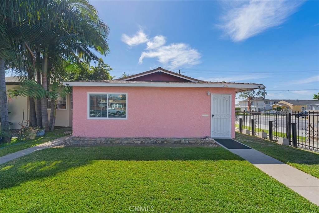 706 East Palmer Street Compton, CA 90221 - Photo 1 of 33