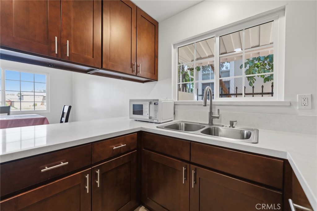 706 East Palmer Street Compton, CA 90221 - Photo 13 of 33