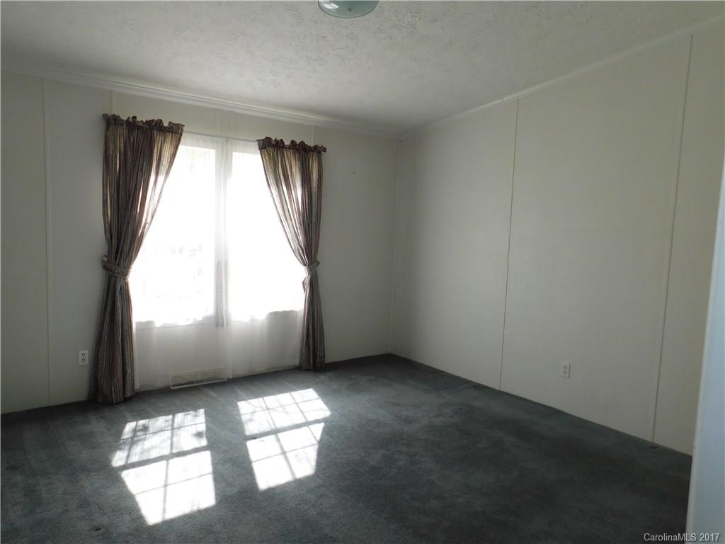 466 Slick Rock Road Hendersonville, NC 28792 - Photo 17 of 24 Gallery Image 17