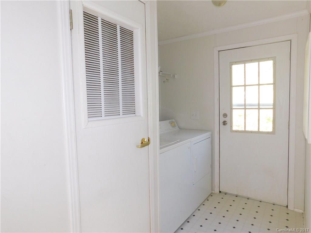 466 Slick Rock Road Hendersonville, NC 28792 - Photo 18 of 24 Gallery Image 18