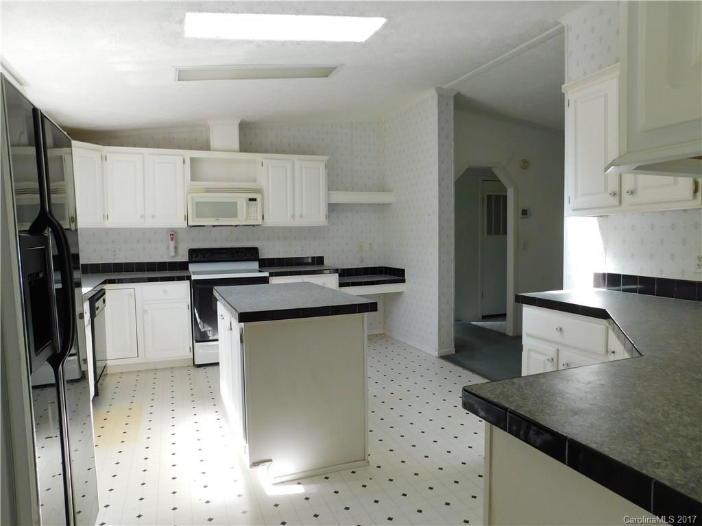 466 Slick Rock Road Hendersonville, NC 28792 - Photo 5 of 24 Gallery Image 5