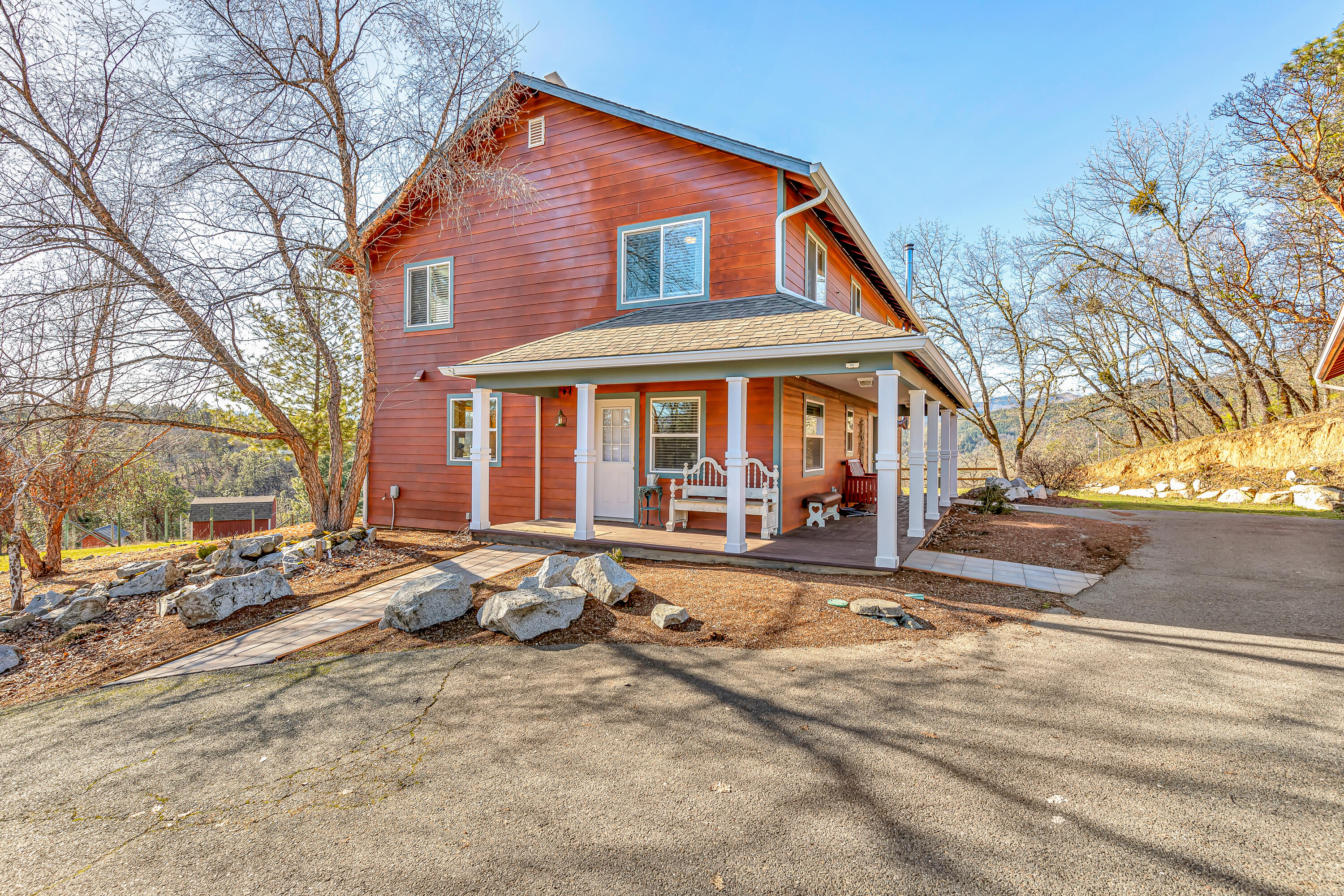 1427 Three Pines Road Grants Pass, OR 97526 - Photo 8 of 73 9R9A0335