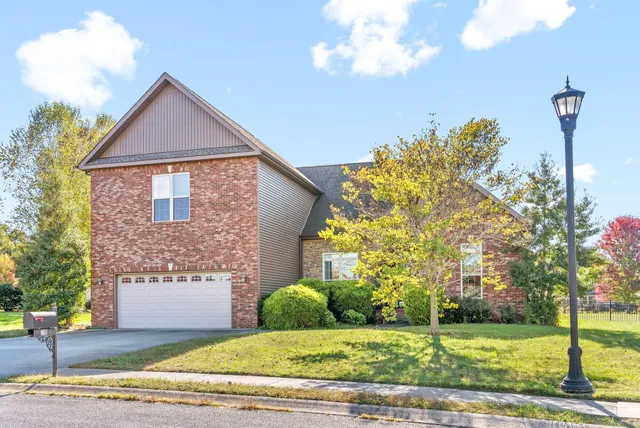 $2,380 | 126 Parkland Circle, Clarksville, TN 37043