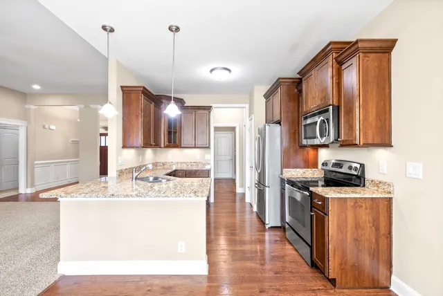 $2,380 | 126 Parkland Circle, Clarksville, TN 37043