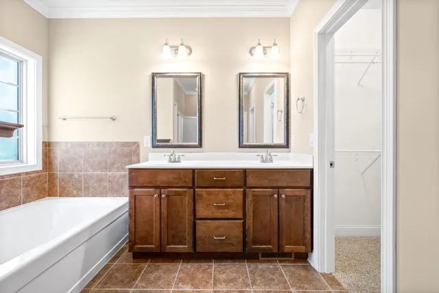 $2,380 | 126 Parkland Circle, Clarksville, TN 37043