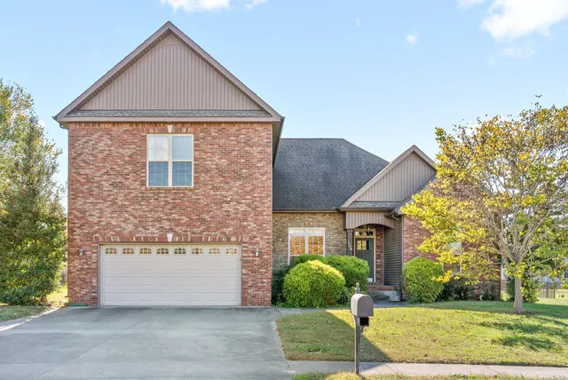 $2,380 | 126 Parkland Circle, Clarksville, TN 37043