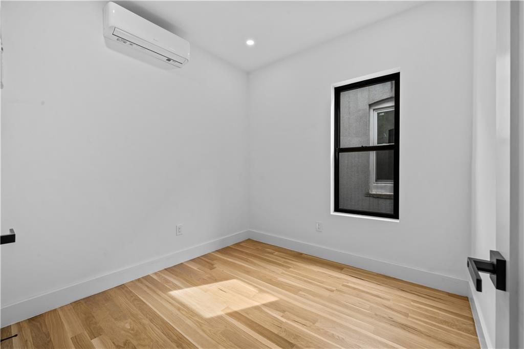 371 Grant Avenue Brooklyn, NY 11208 - Photo 14 of 19