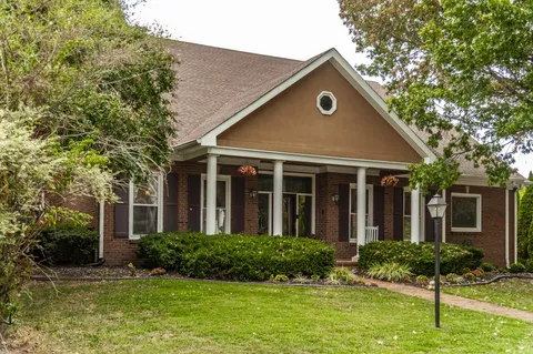 $869,900 | 135 North Country Club Drive, Hendersonville, TN 37075