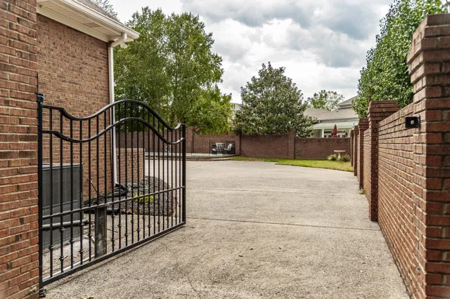$875,000 | 135 North Country Club Drive, Hendersonville, TN 37075
