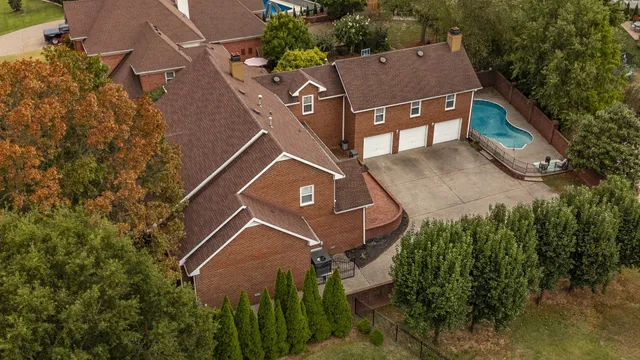 $875,000 | 135 North Country Club Drive, Hendersonville, TN 37075