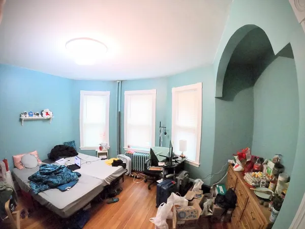 $3,900 | 90 Fisher Avenue, Unit 1, Boston, MA 02120