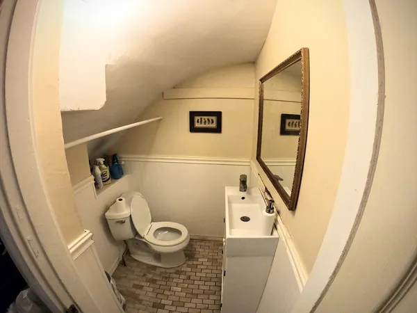 $3,900 | 90 Fisher Avenue, Unit 1, Boston, MA 02120
