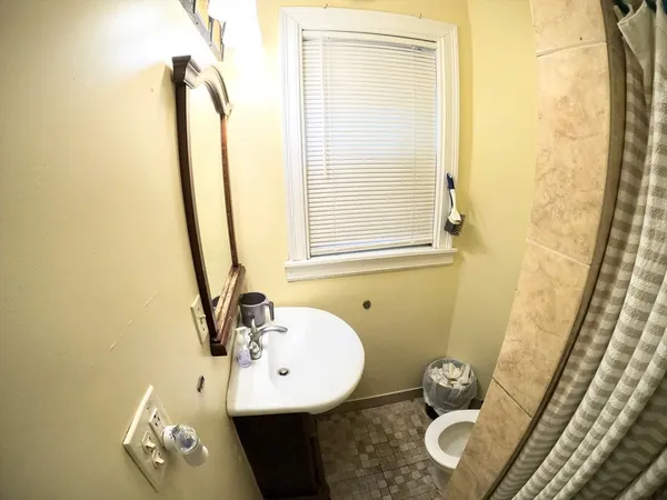 $3,900 | 90 Fisher Avenue, Unit 1, Boston, MA 02120