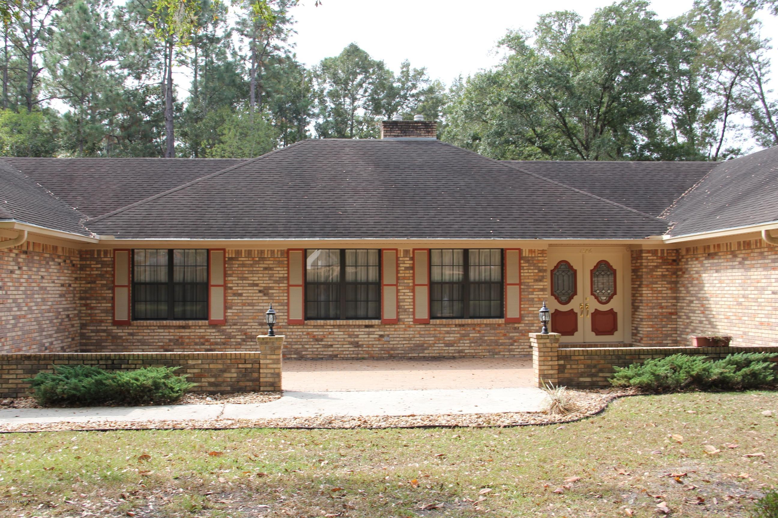 1386 Ree Street Starke, FL 32091 - Photo 12 of 36 Front patio/porch
