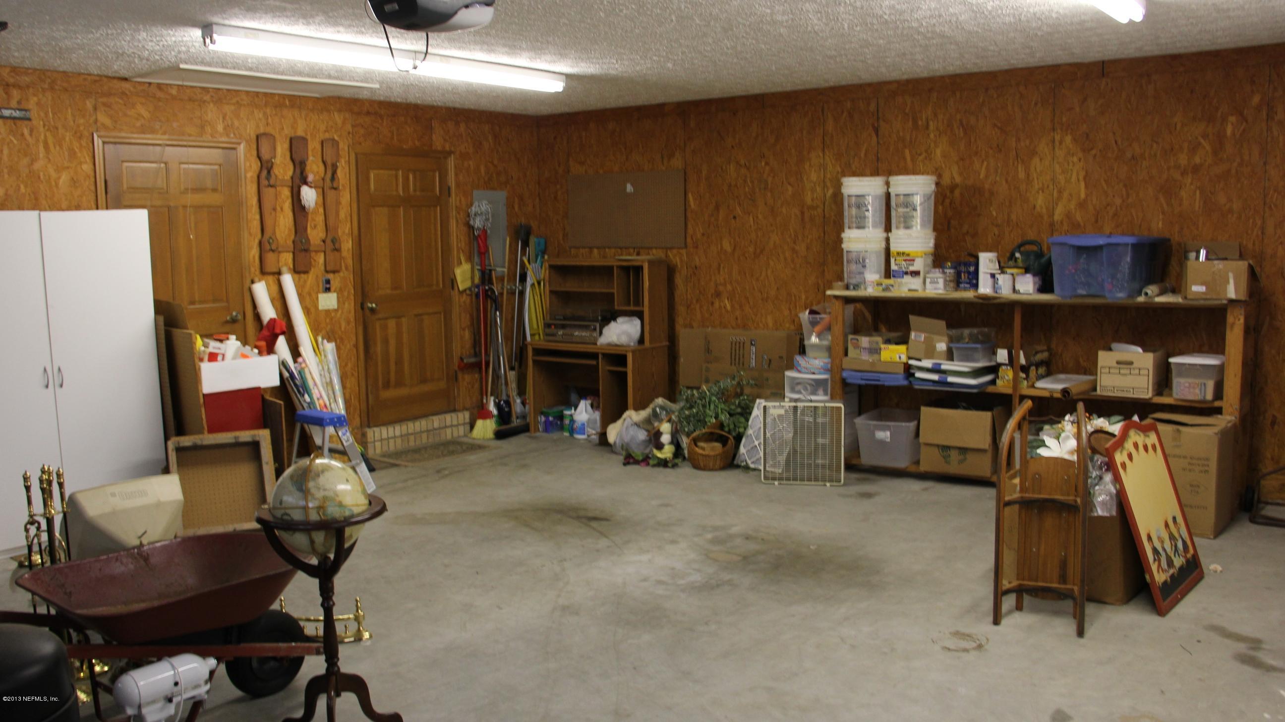 1386 Ree Street Starke, FL 32091 - Photo 27 of 36 garage
