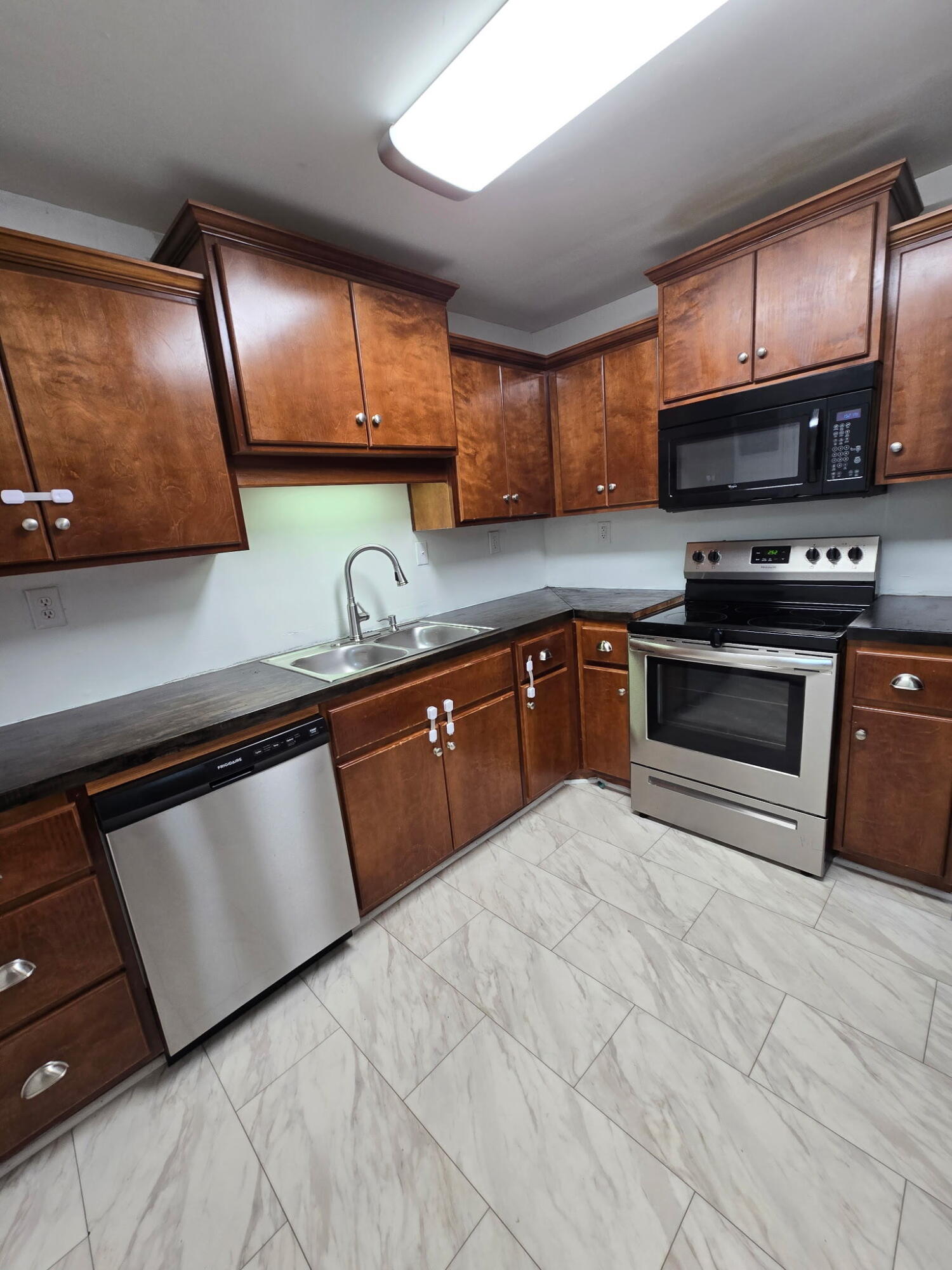 1143 Alderman Street Northeast Aiken, SC 29801 - Photo 8 of 17 Kitchen