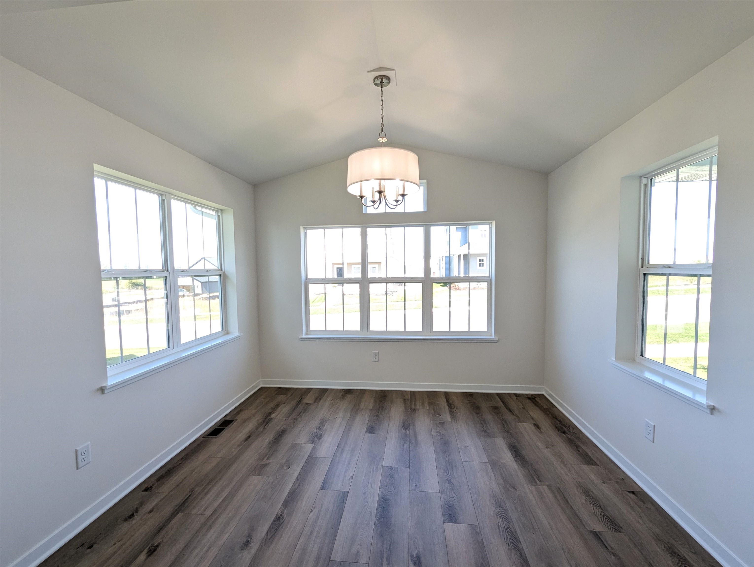 6655 Redpoll Road Middleton, WI 53562 - Photo 12 of 67