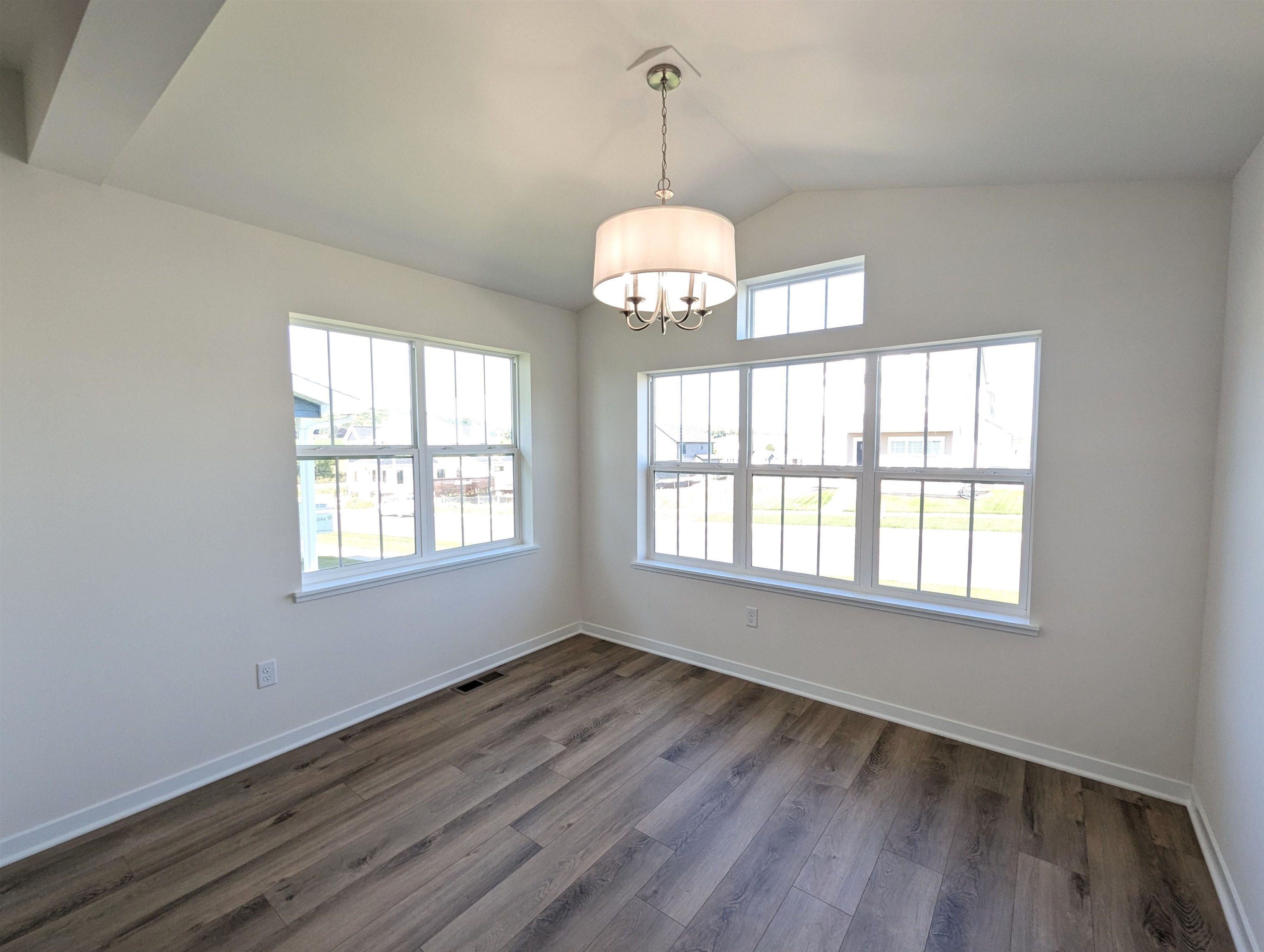 6655 Redpoll Road Middleton, WI 53562 - Photo 13 of 67