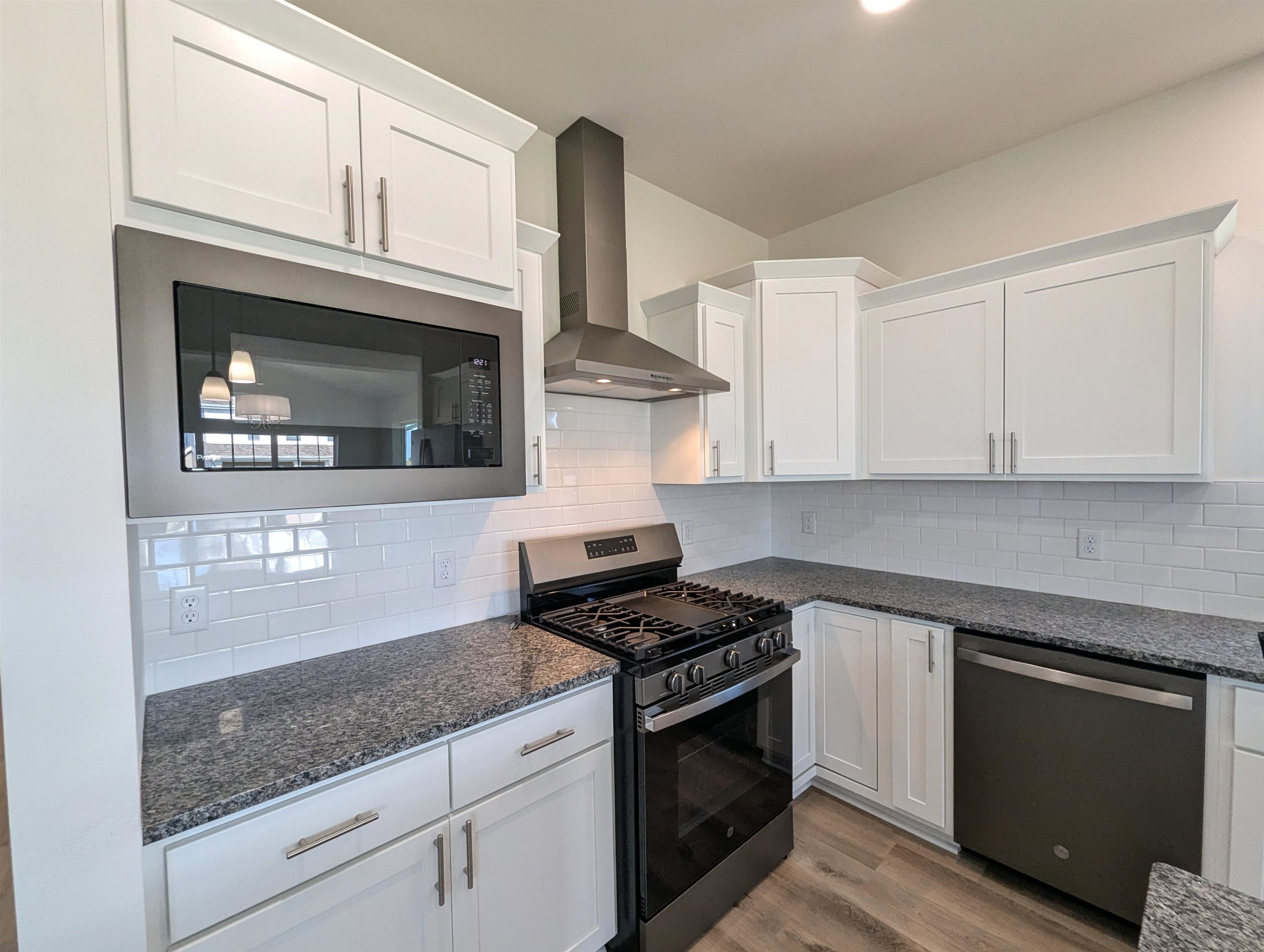 6655 Redpoll Road Middleton, WI 53562 - Photo 5 of 67