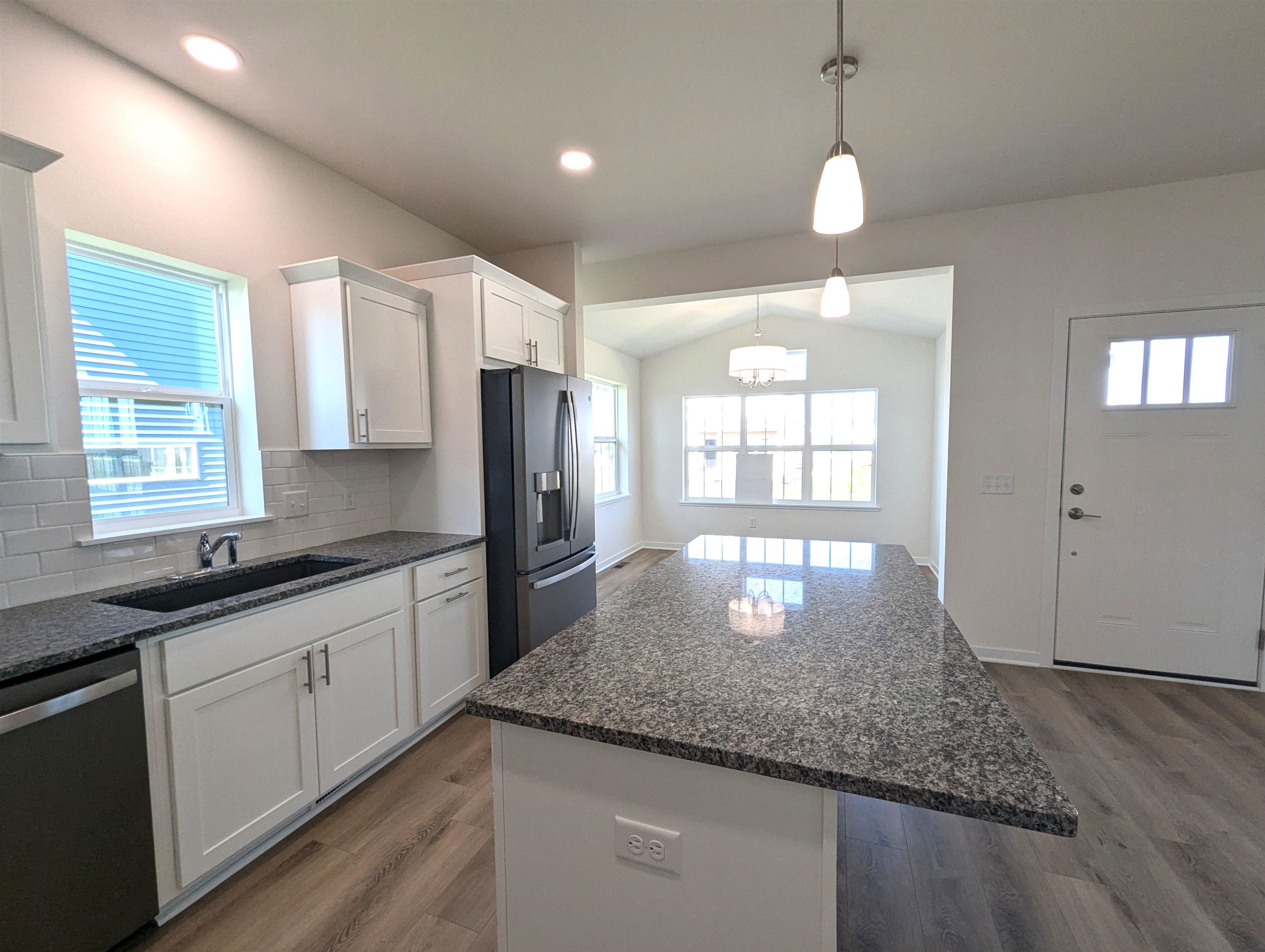 6655 Redpoll Road Middleton, WI 53562 - Photo 7 of 67