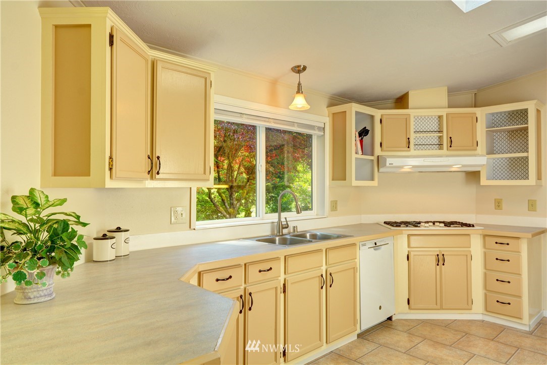 22925 Echo Lake Road Snohomish, WA 98296 - Photo 7 of 33 Gallery Image 7