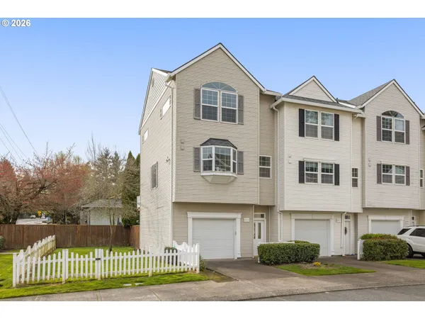 $325,000 | 19913 Southwest Poplarwood Place, Tualatin, OR 97062