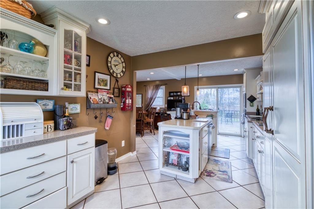 1781 Brer Rabbit Drive Greenwood, IN 46143 - Photo 10 of 26 Gallery Image 10