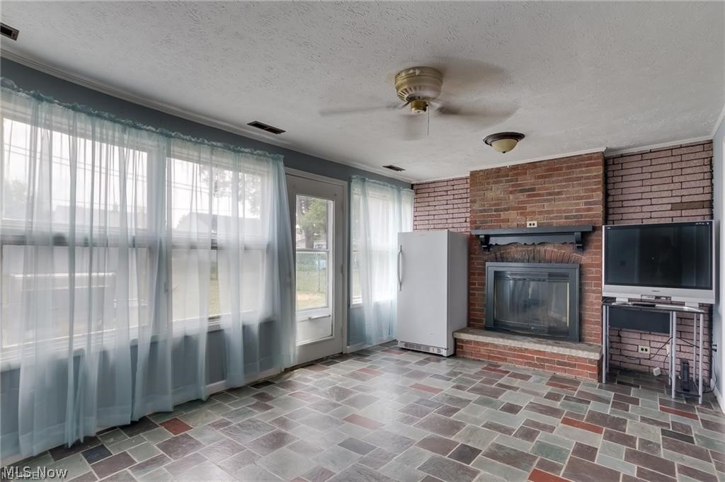 30312 Vineyard Road Willowick, OH 44095 - Photo 10 of 25