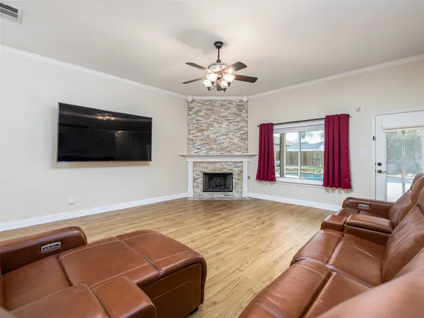 $424,999 | 907 Ridgemont Circle, Leander, TX 78641