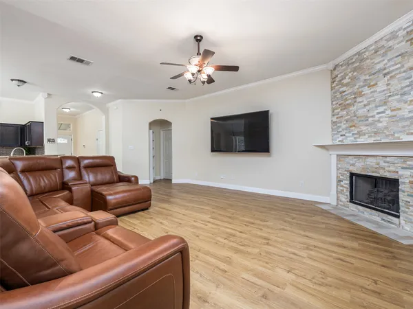 $424,999 | 907 Ridgemont Circle, Leander, TX 78641