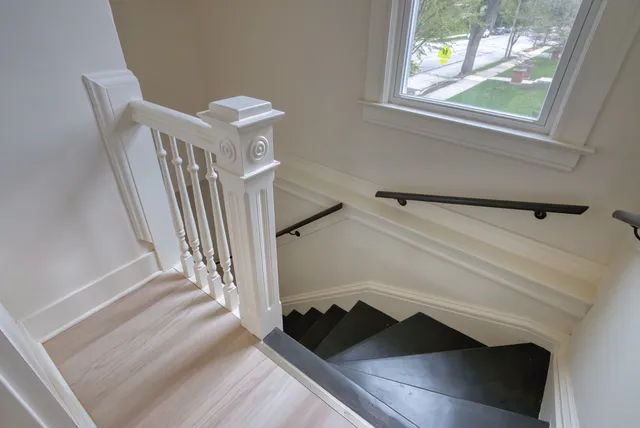 $3,200 | 418 Ridge Road, Unit 2, Wilmette, IL 60091