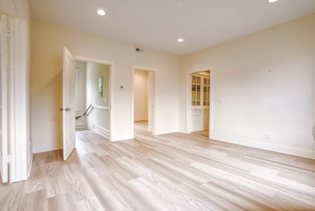 $3,200 | 418 Ridge Road, Unit 2, Wilmette, IL 60091