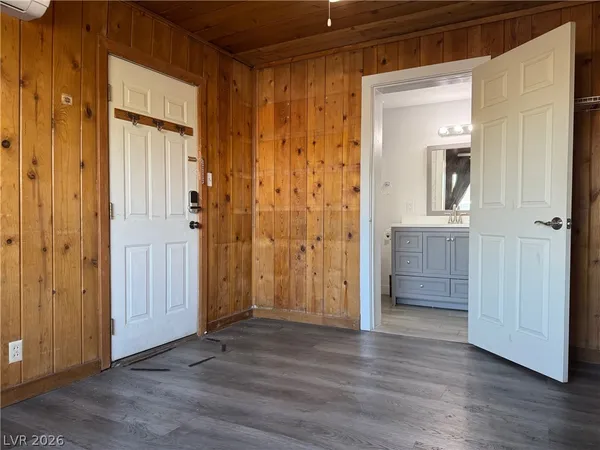 $1,800 | 2214 Santa Clara Drive, Las Vegas, NV 89104