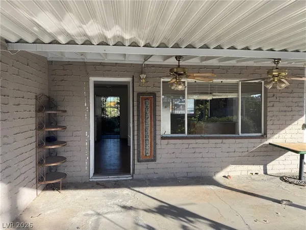 $1,800 | 2214 Santa Clara Drive, Las Vegas, NV 89104