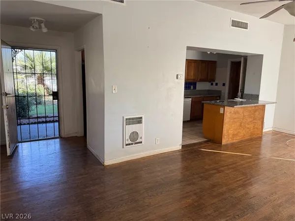 $1,800 | 2214 Santa Clara Drive, Las Vegas, NV 89104